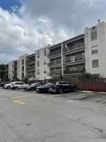 5625 W 20th Ave in Hialeah, FL - Building Photo