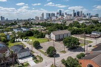 2516 Anita St photo'