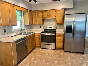 73 Forest Dr in Jeffersonville, IN - Building Photo - Building Photo
