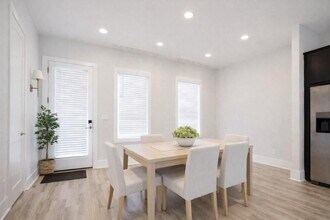 2475 Sycamore Rd NW in Atlanta, GA - Foto de edificio - Building Photo