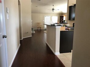 5800 Valley Haven Way in Fort Worth, TX - Building Photo - Building Photo