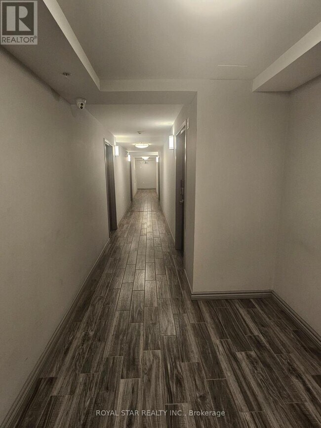 275 Larch St in Waterloo, ON - Building Photo - Building Photo