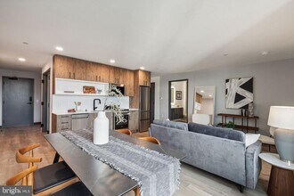 1122 Frankford Ave in Philadelphia, PA - Building Photo - Building Photo
