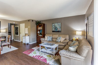 Sturbridge Townhomes in Little Rock, AR - Building Photo - Interior Photo