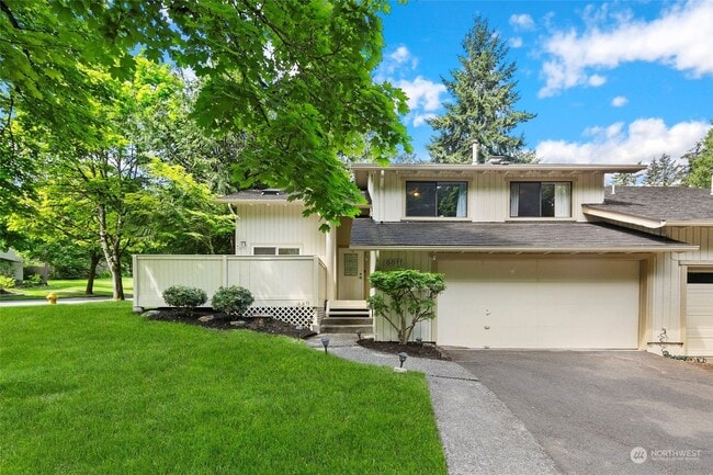 property at 6611 159th Ave NE