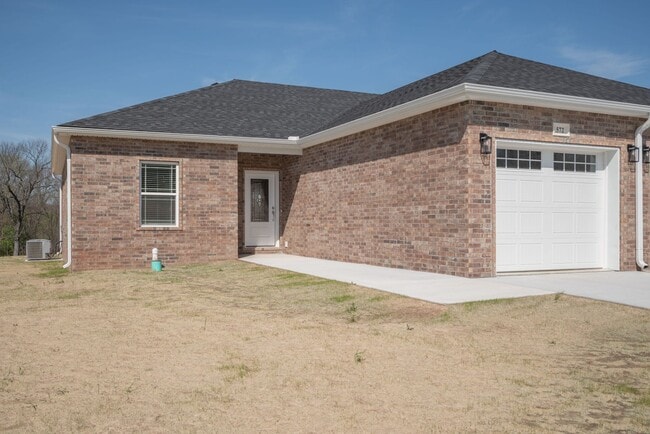 572 Pne Vw St in Neosho, MO - Building Photo - Building Photo
