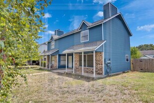2905 W Slaughter Ln in Austin, TX - Building Photo