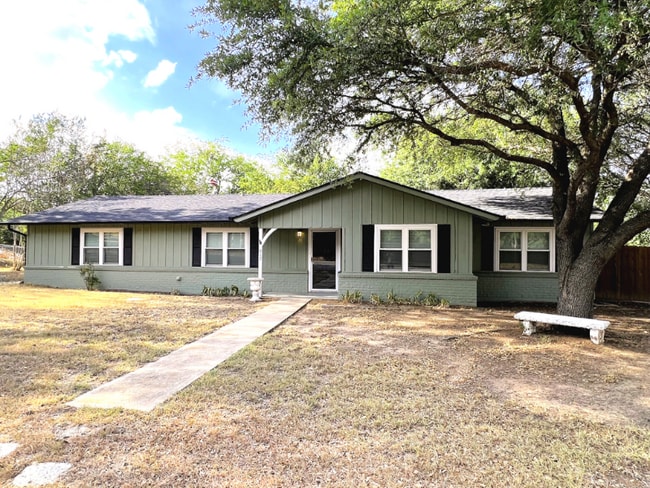 617 Dunaway Ln in Azle, TX - Building Photo - Building Photo
