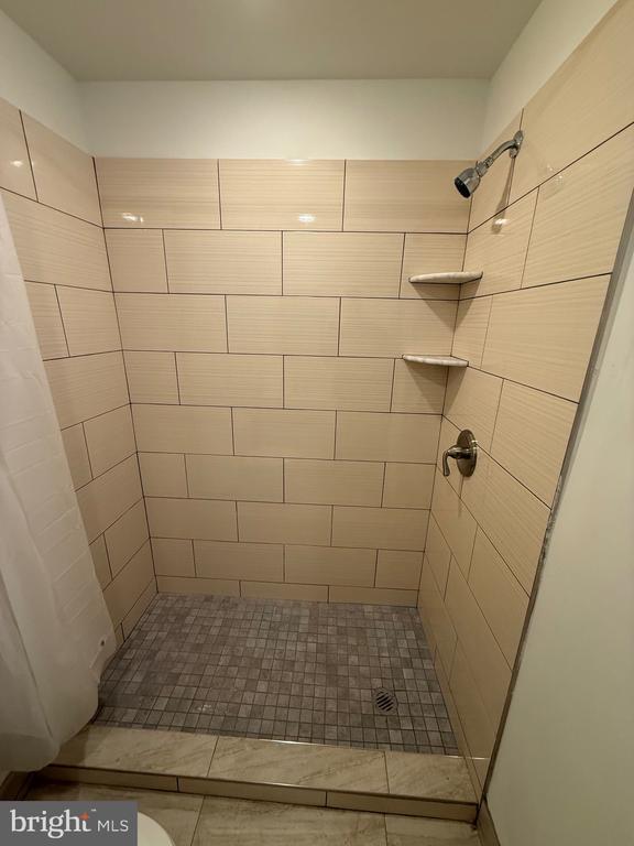 4028 W Girard Ave in Philadelphia, PA - Building Photo - Building Photo