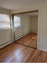 2435 W 123rd St, Unit 2-East in Blue Island, IL - Foto de edificio - Building Photo