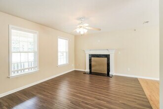 460 Braeburn Dr in Winston-Salem, NC - Building Photo - Building Photo