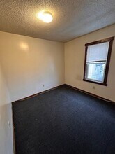 85 Beetle St in New Bedford, MA - Building Photo - Building Photo