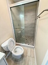 3611 Portland St in Irving, TX - Foto de edificio - Building Photo