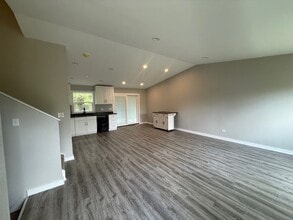 1301 Lizabeth Ln in Waukegan, IL - Building Photo - Building Photo