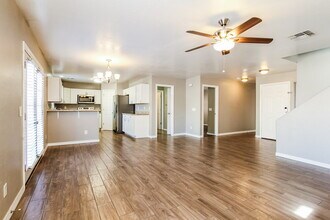 12414 W Scotts Dr in El Mirage, AZ - Foto de edificio - Building Photo