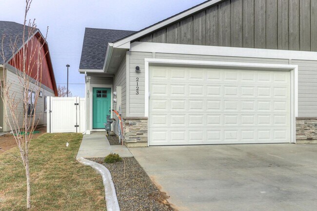 property at 2123 Ison Ct
