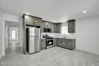1107 Myrtle Ave, Unit B in El Paso, TX - Building Photo - Building Photo