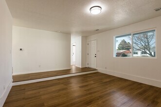 12008 Golden Gate Ave NE in Albuquerque, NM - Building Photo - Building Photo