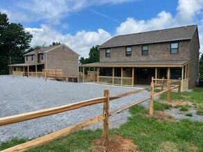 9934 Asheville Hwy in Strawberry Plains, TN - Building Photo - Building Photo