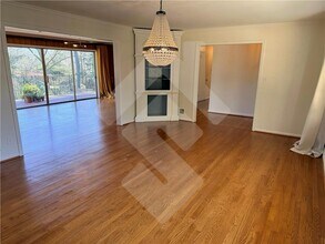 140 Spring Dr in Roswell, GA - Building Photo - Building Photo