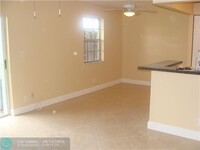 1874 SW 81st Ln in Davie, FL - Foto de edificio - Building Photo