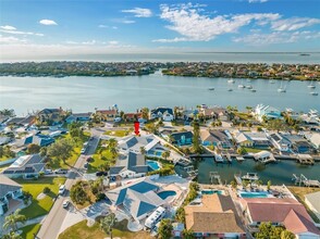 1029 Bal Harbour Dr in Apollo Beach, FL - Building Photo - Building Photo