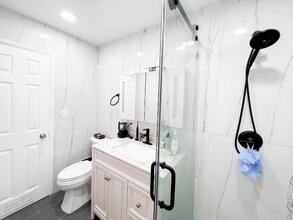 5140 NE 3rd Ave in Fort Lauderdale, FL - Building Photo - Building Photo
