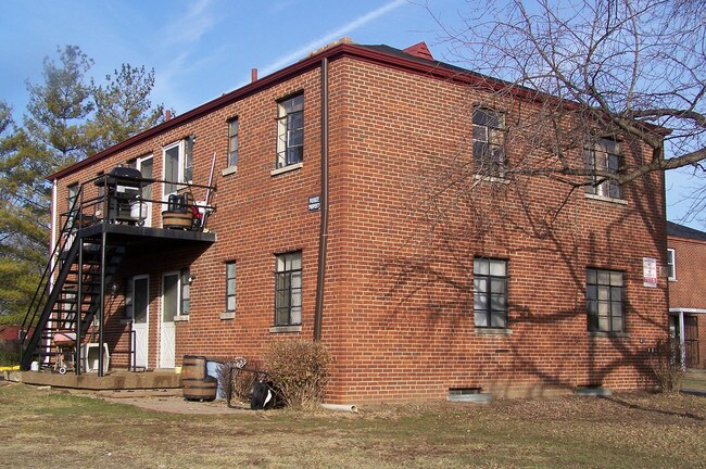 89 North Hampton Road in Columbus, OH - Foto de edificio - Building Photo