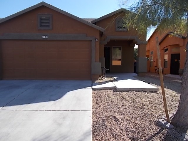 property at 2134 E Calle Sierra Del Manantial