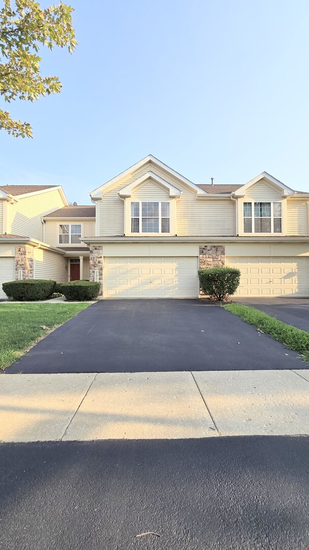 2366 Georgetown Cir in Aurora, IL - Building Photo - Building Photo