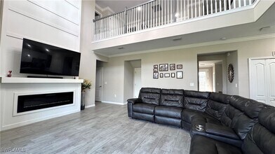 19641 The Pl Blvd in Estero, FL - Building Photo - Building Photo