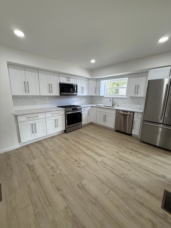 12 Personette St, Unit 1 in Caldwell, NJ - Building Photo - Building Photo