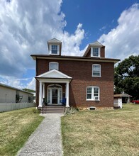 506 E Liberty St in Charles Town, WV - Building Photo - Building Photo