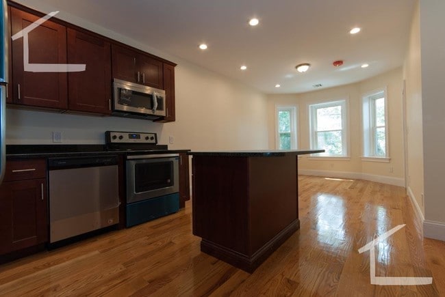 79 Brighton Ave, Unit 2