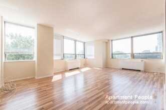 5701 N Sheridan Rd-Unit -3U in Chicago, IL - Building Photo - Building Photo