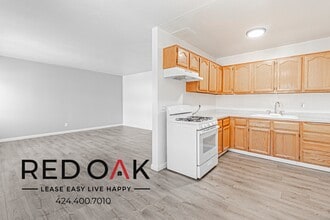333 N Rockvale Ave in Azusa, CA - Building Photo - Building Photo