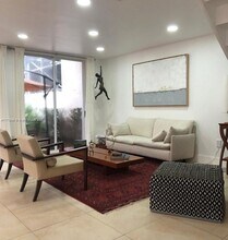 10035 NW 43rd Terrace in Doral, FL - Building Photo - Building Photo