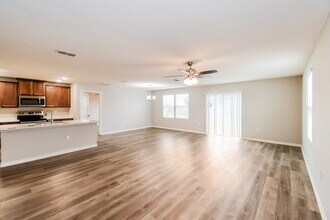 2134 Pebble Point Dr in Green Cove Springs, FL - Building Photo - Building Photo