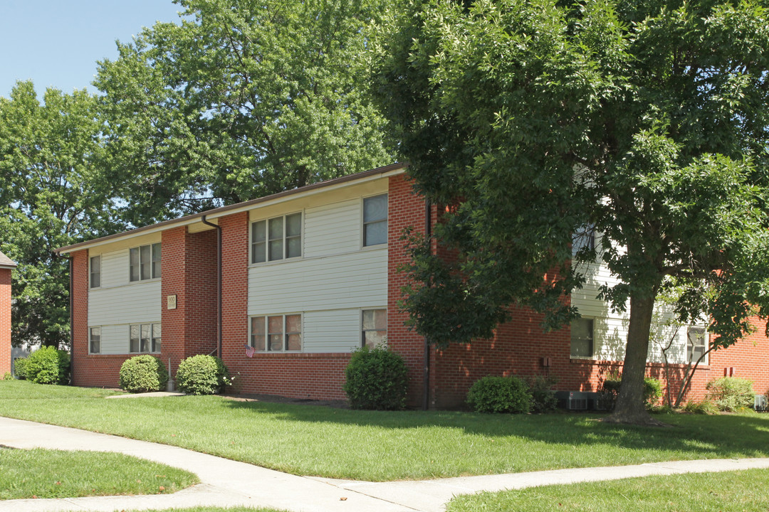 Elmwood Apartments - Section 8 in Nicholasville, KY - Building Photo