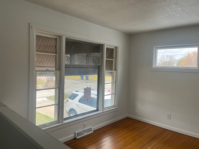 2202 S Euclid St in Wichita, KS - Building Photo - Building Photo