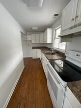 18 River St, Unit 18 in Sayville, NY - Building Photo - Building Photo