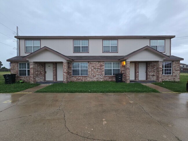 property at 2805 Kerrville Ct