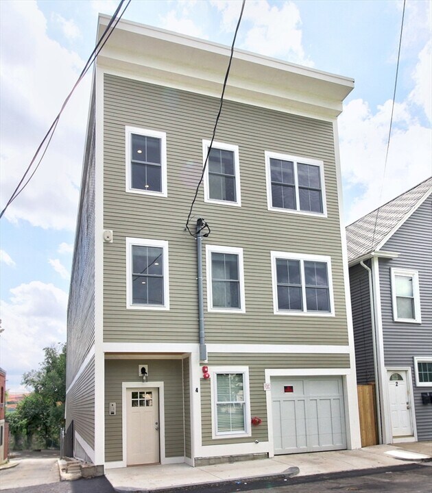 4 Kemp St, Unit 1 in Boston, MA - Building Photo
