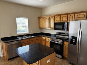 1512 Bentley Cir in Fort Walton Beach, FL - Building Photo - Building Photo