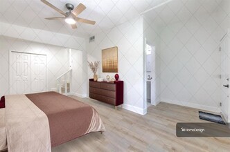2002 E Hanna Ave in Tampa, FL - Building Photo - Building Photo