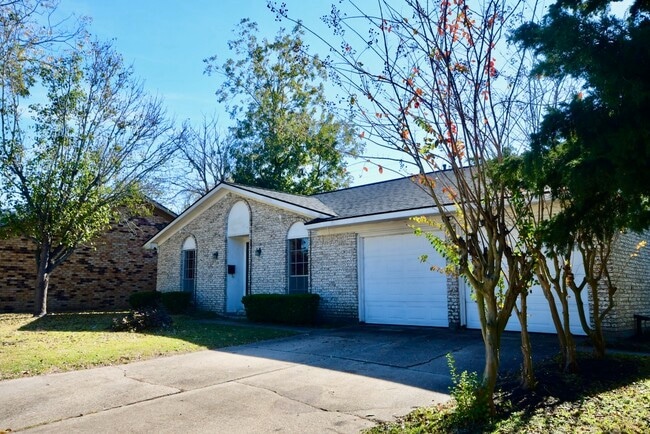 11846 S Marianne Cir in Houston, TX - Foto de edificio - Building Photo