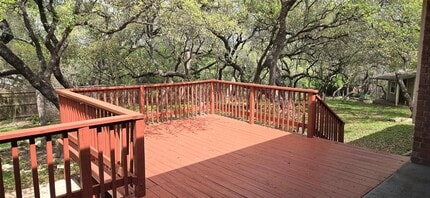 423 Vista Ridge in San Antonio, TX - Building Photo - Building Photo