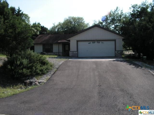 377 Susie Dr in Canyon Lake, TX - Building Photo