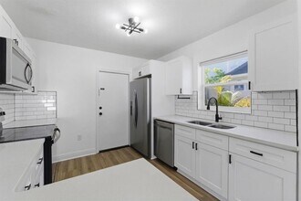 7005 N Duncan Ave in Tampa, FL - Building Photo - Building Photo
