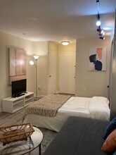 1021 Arlington Blvd, Unit 436 in Arlington, VA - Building Photo - Building Photo